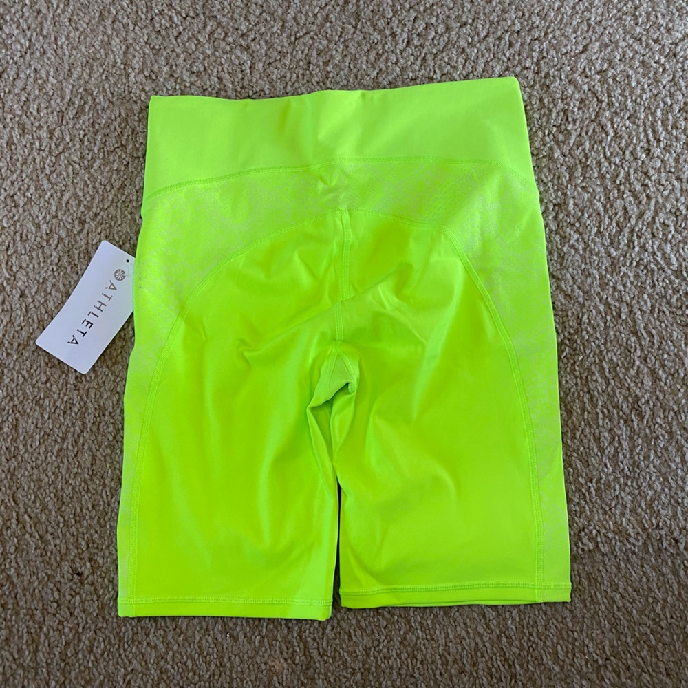 NWT Athleta Stay Fly 9" Short Compression Reflective Running | Young Banana M - Picture 6 of 6